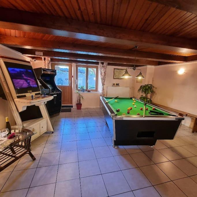 Gite Eglantine 2 A 6 Personnes Avec Spa Et Salle De Jeux Dans La Residence Ventron Buitenkant foto