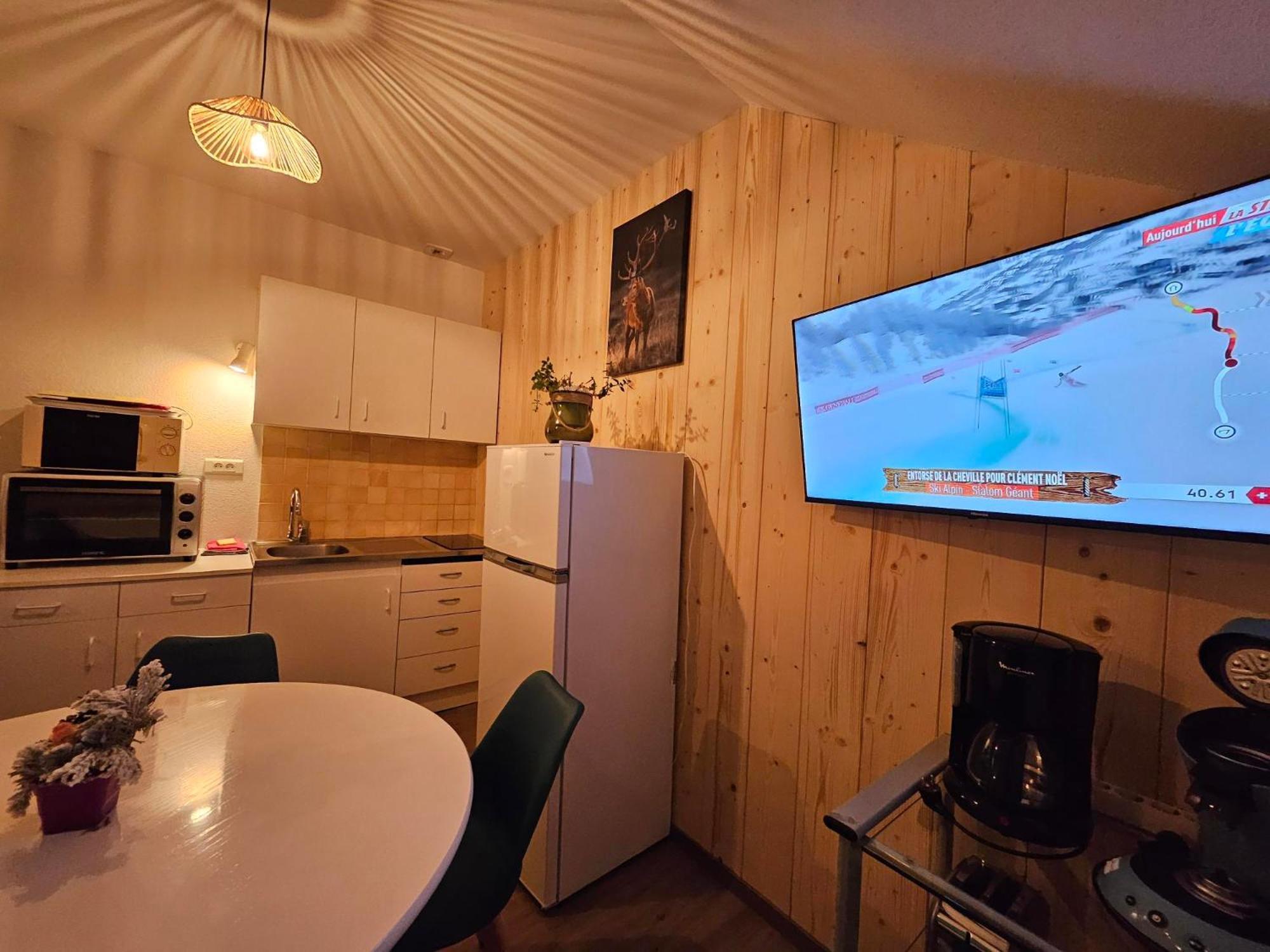 Gite Eglantine 2 A 6 Personnes Avec Spa Et Salle De Jeux Dans La Residence Ventron Buitenkant foto